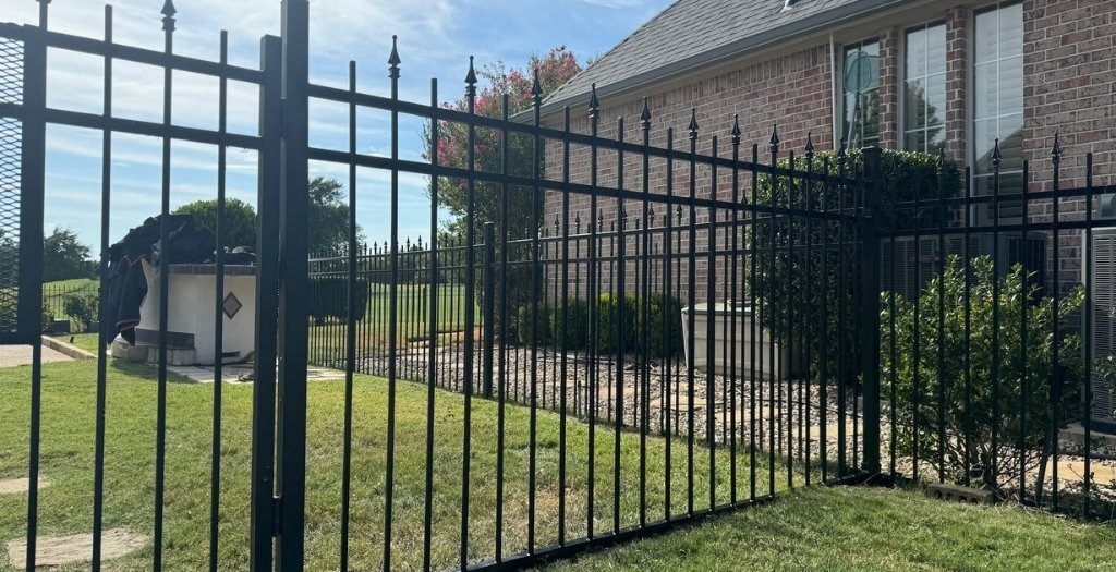 Metal Fencing Argyle