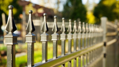 Pointed metal fence perspective