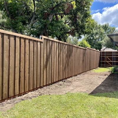 Dallas - Cedar 8' Board on Board Privacy Fence with Top Trim
