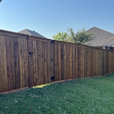 Dallas - Cedar 6' Board on Board Privacy Fence with Top Cap and Top Trim