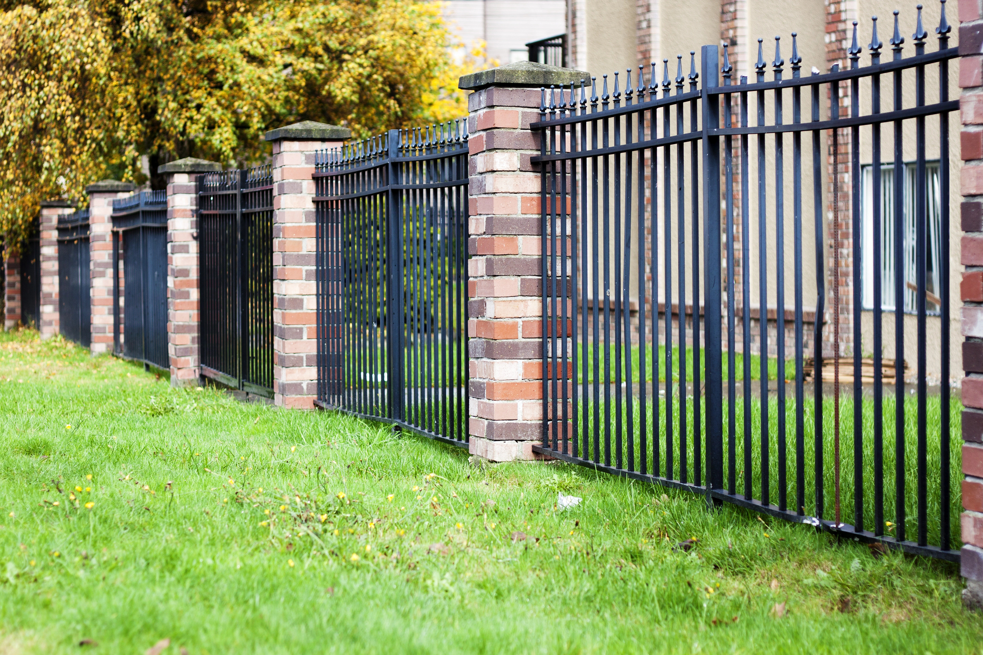 Privacy vs. Perimeter Fencing Which Should You Use? Stand Strong Fencing