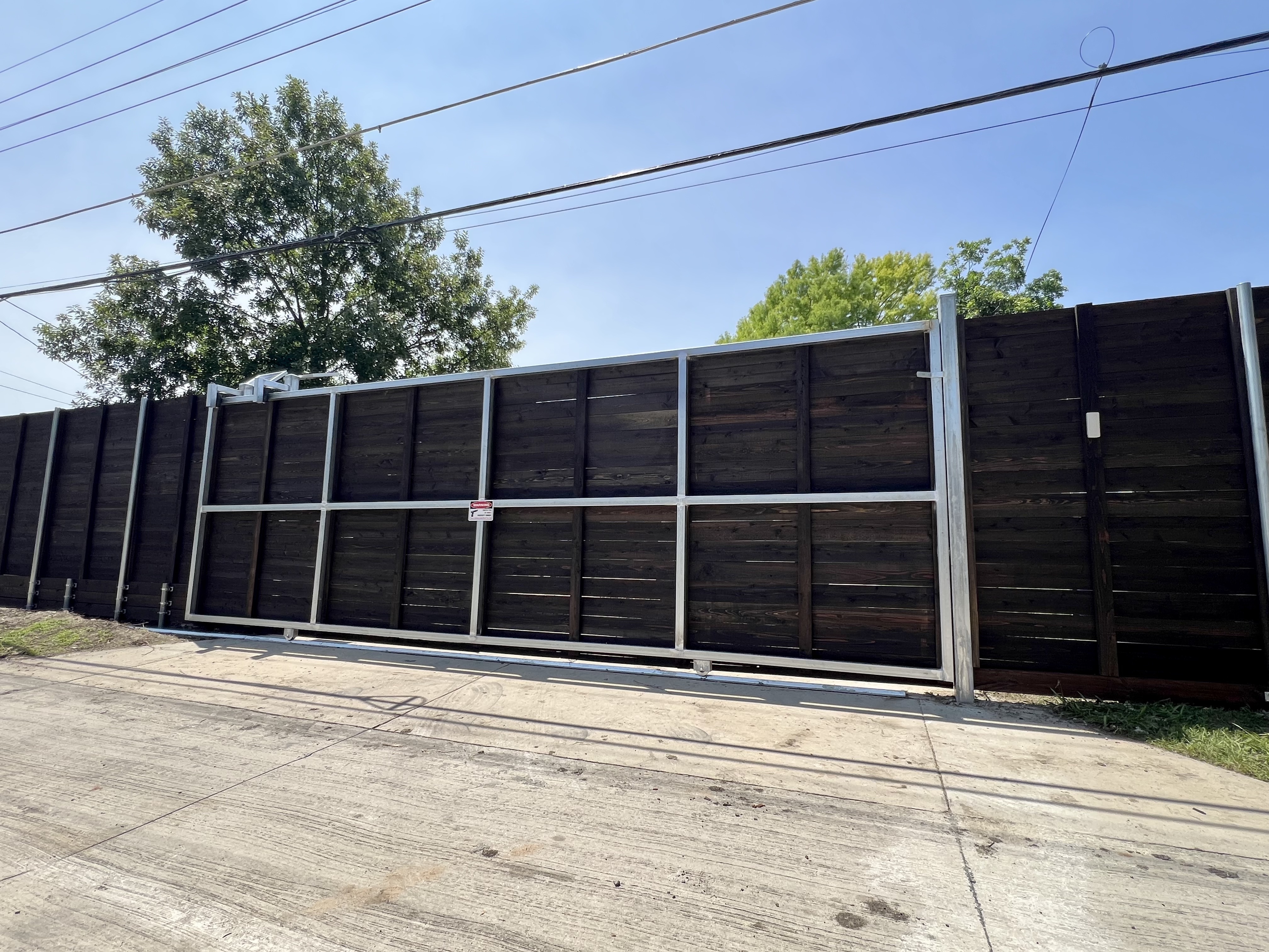 24' Automatic Sliding Driveway Gate