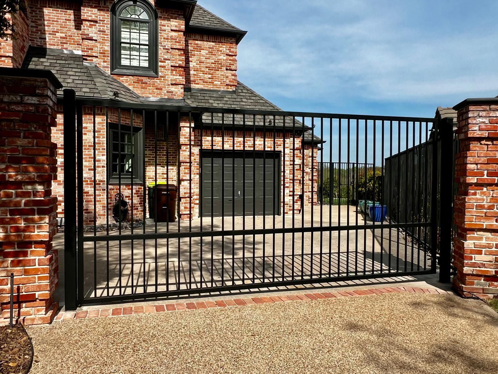 Automatic Iron Swing Driveway Gate
