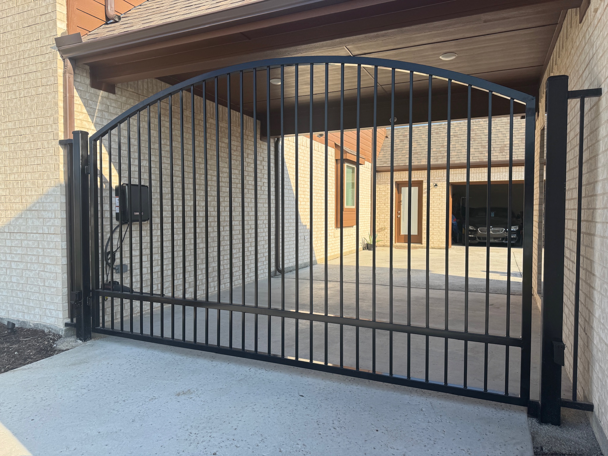 Haslet - 14' wide single arched gate