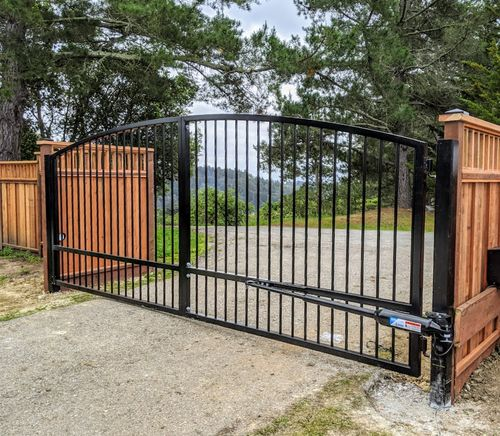 Arched Aluminum Dual Swing Gate