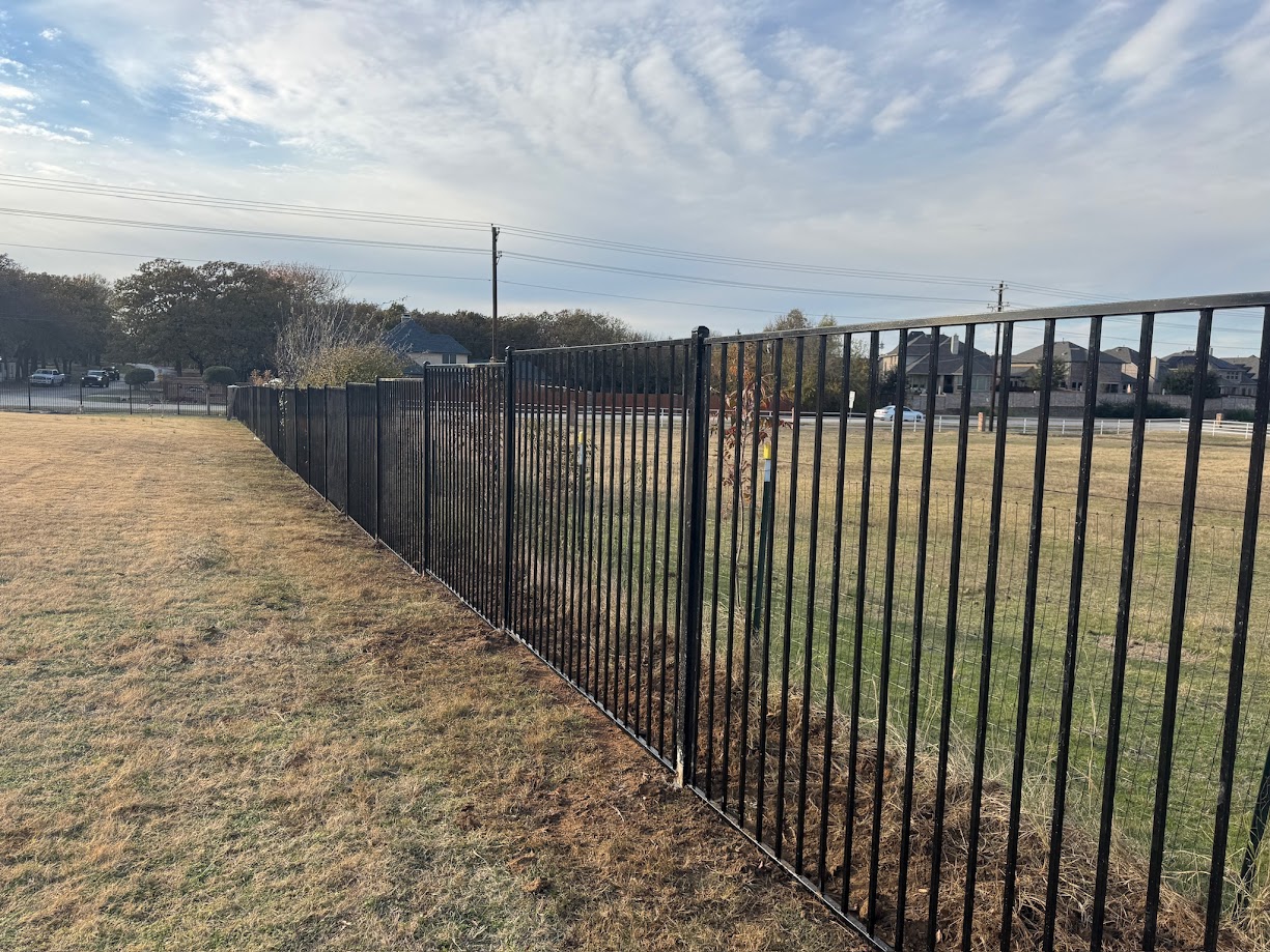 Copper Canyon - 6' high flat top/flat bottom fence