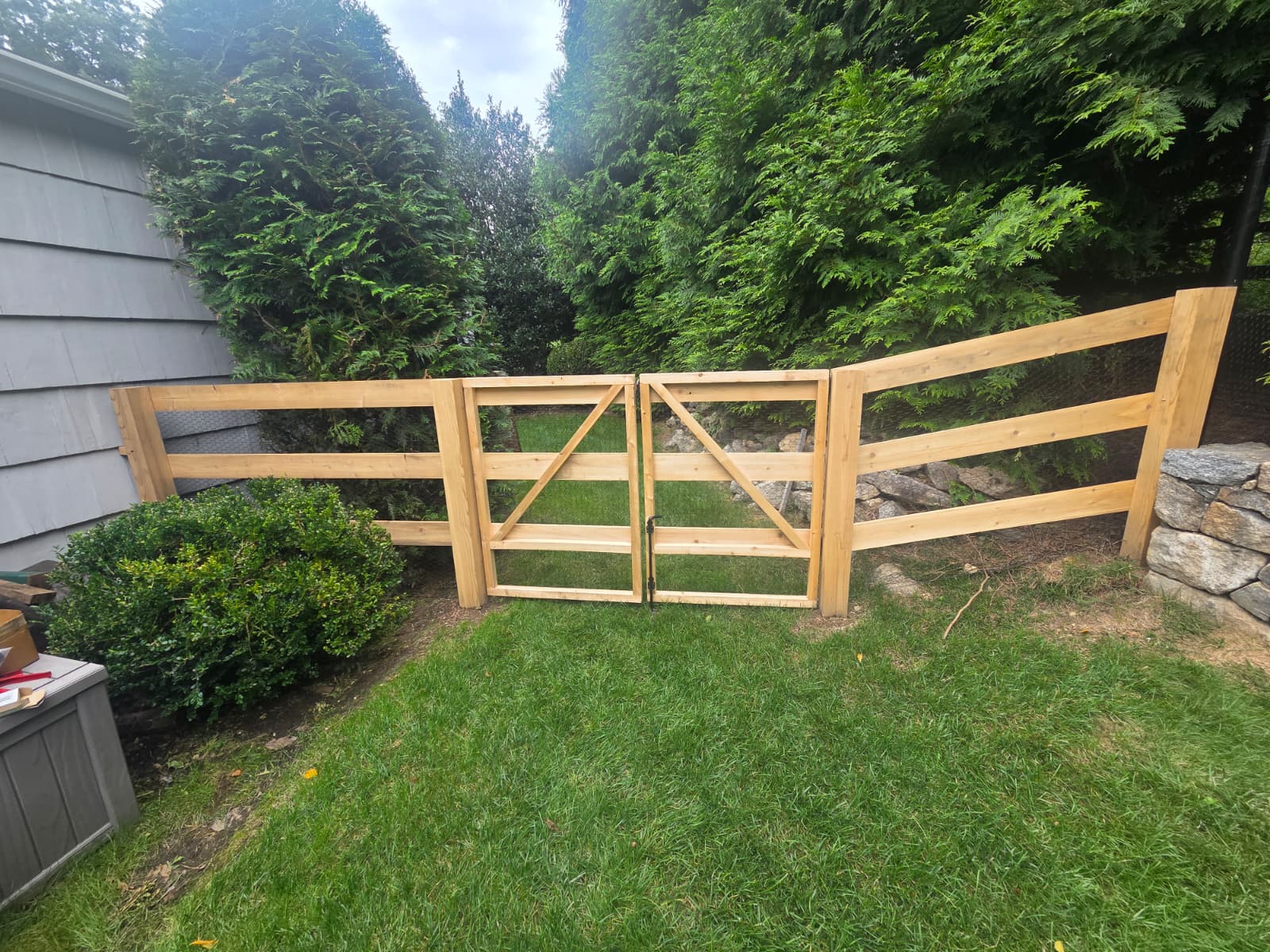 New fences and gates installation