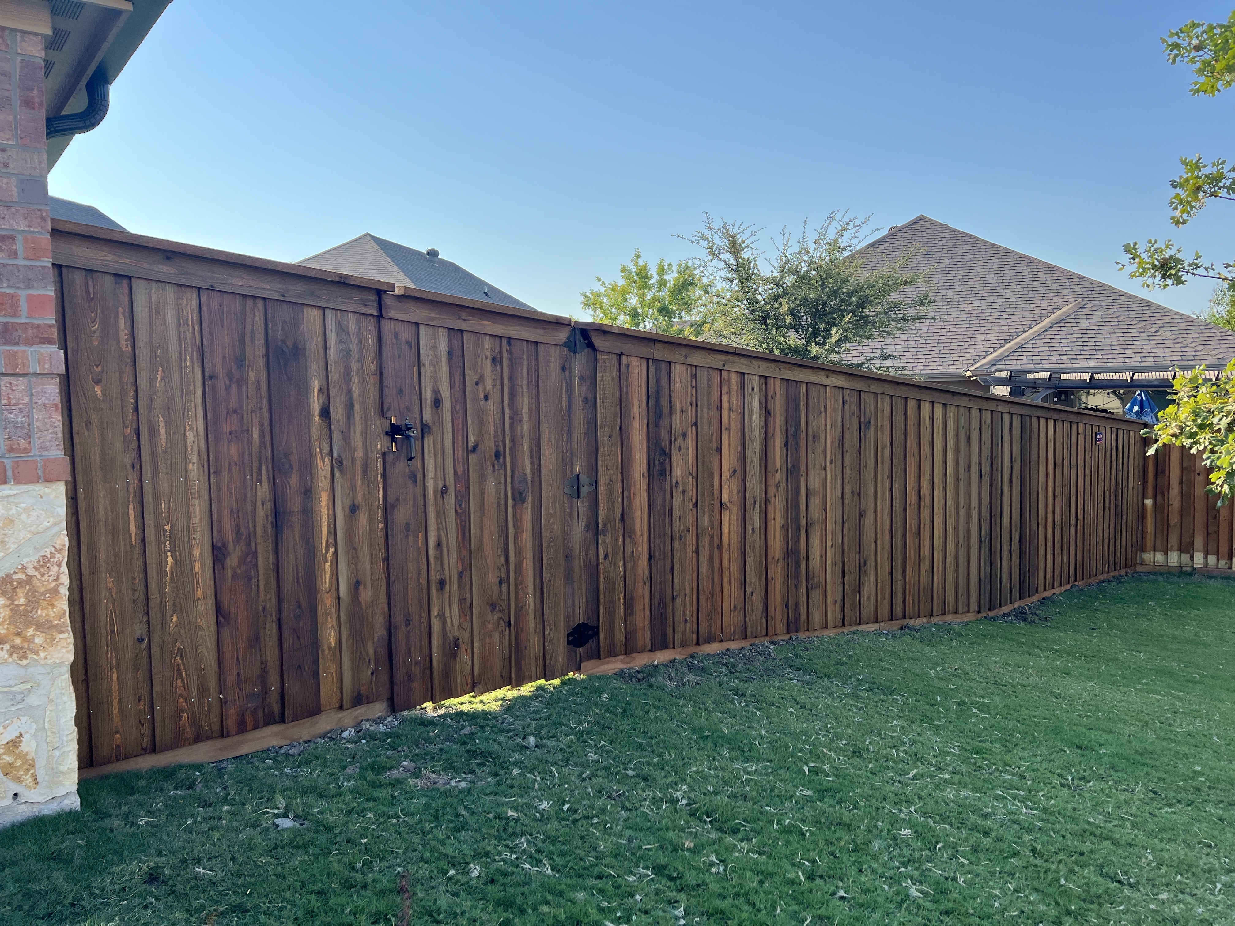Dallas - Cedar 6' Board on Board Privacy Fence with Top Cap and Top Trim