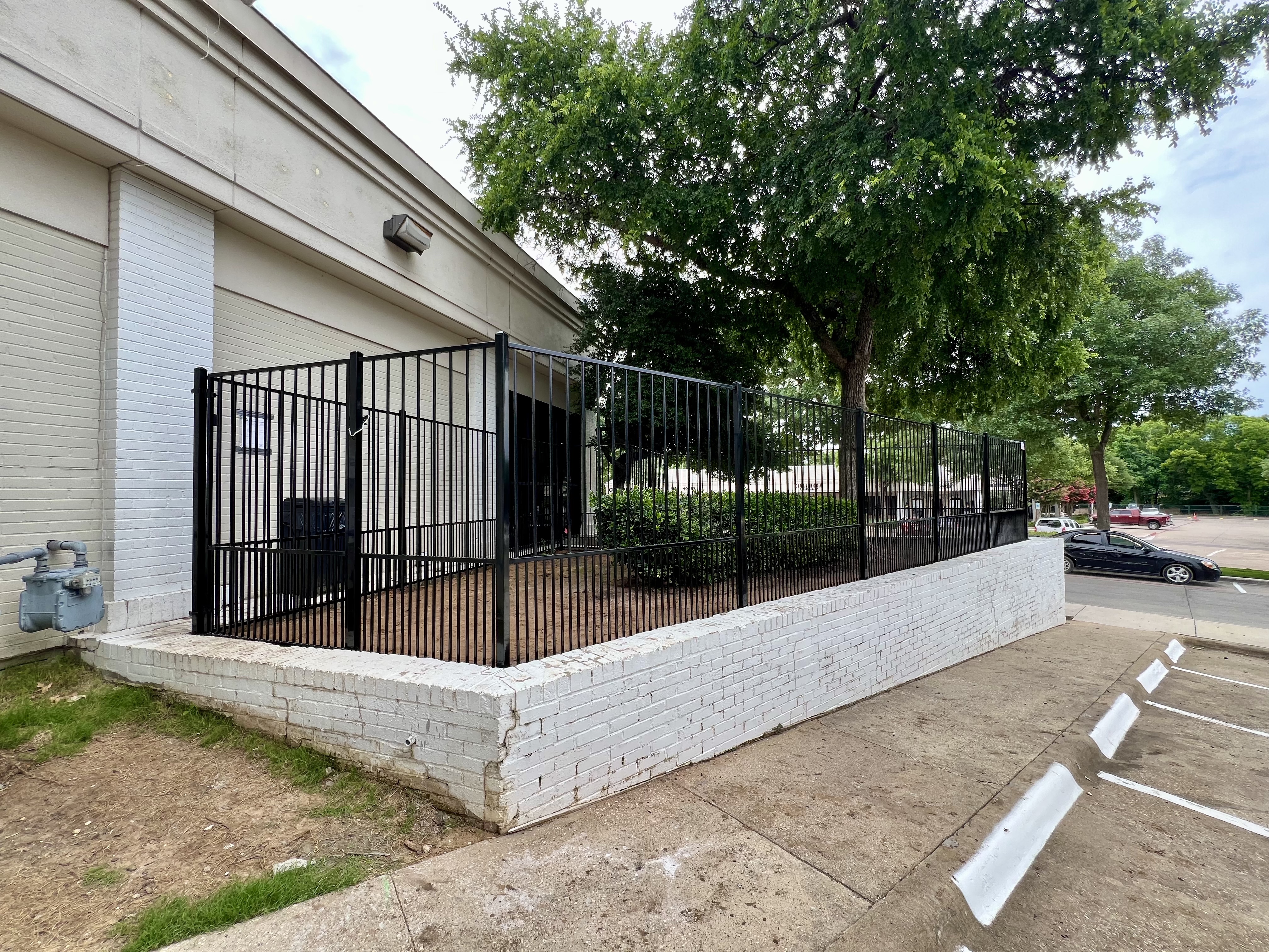 Commercial Steel - 6ft Flat Top Flat Bottom with Puppy Pickets - Addison, TX