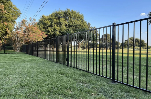 Aluminum Fence Contractors