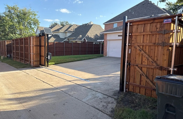 Residential Wood Fencing