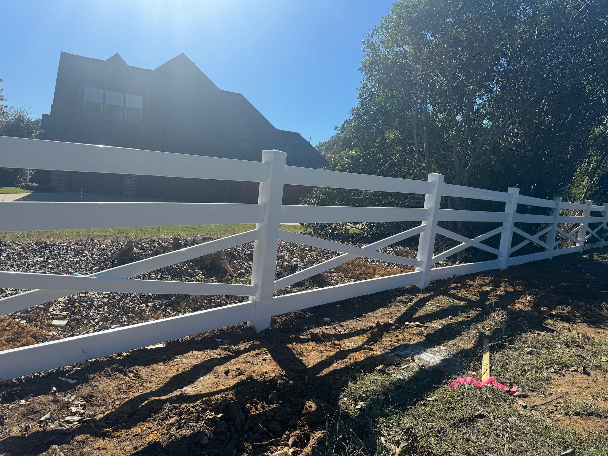 Argyle - 4' vinyl 3 rail fence