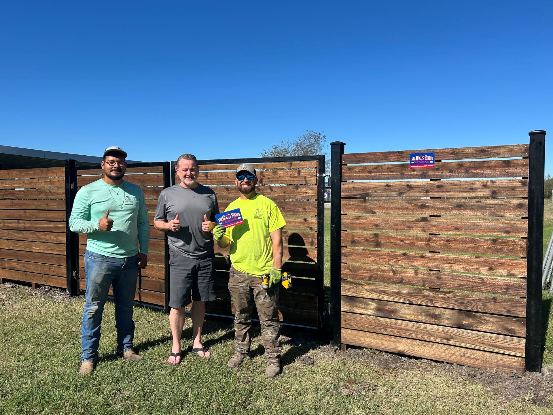 Black Frames Horizontal Picket